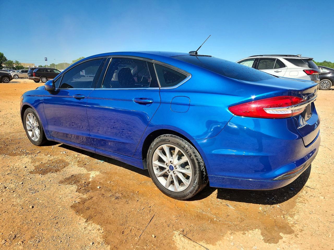 2017 Ford Fusion Se - Фото 2