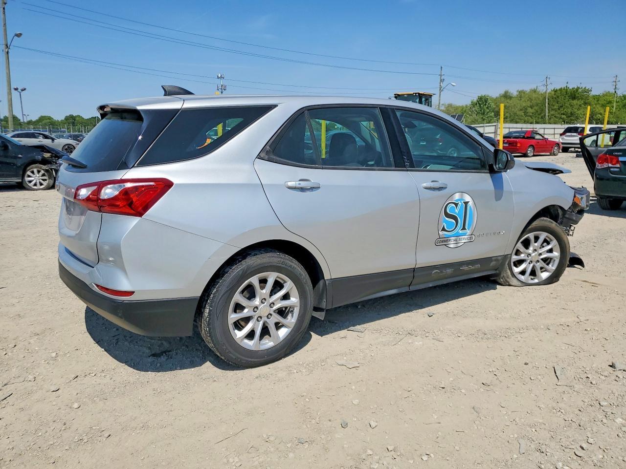 2019 Chevrolet Equinox Ls - Фото 3