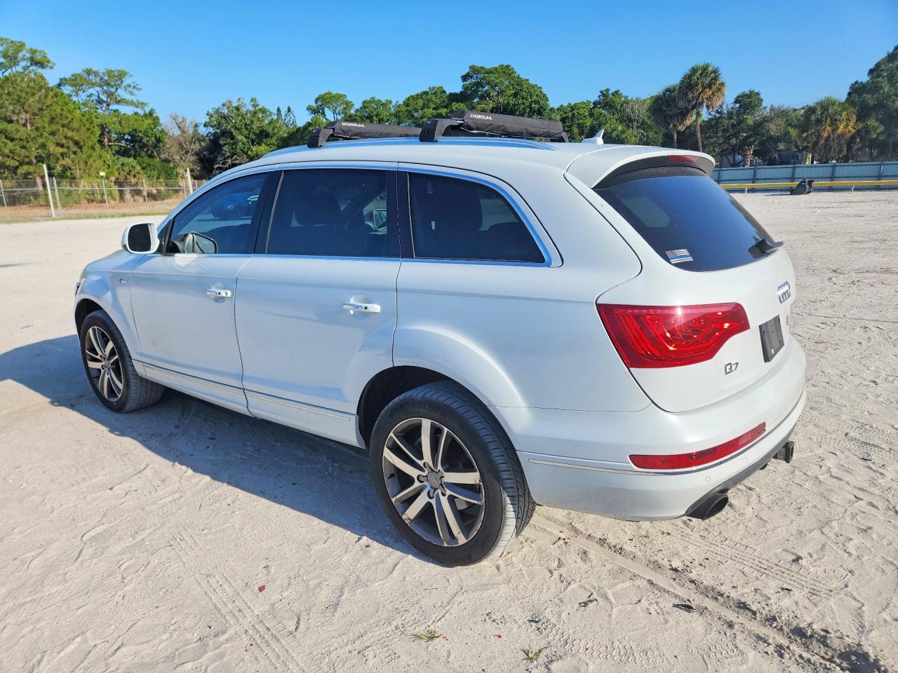 2015 Audi Q7 Premium Plus - Image 2