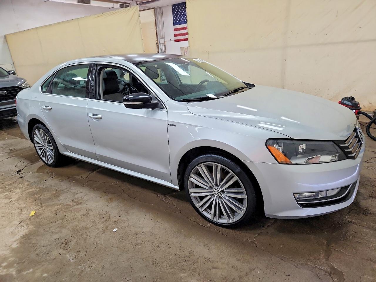 2015 Volkswagen Passat Se - Фото 4