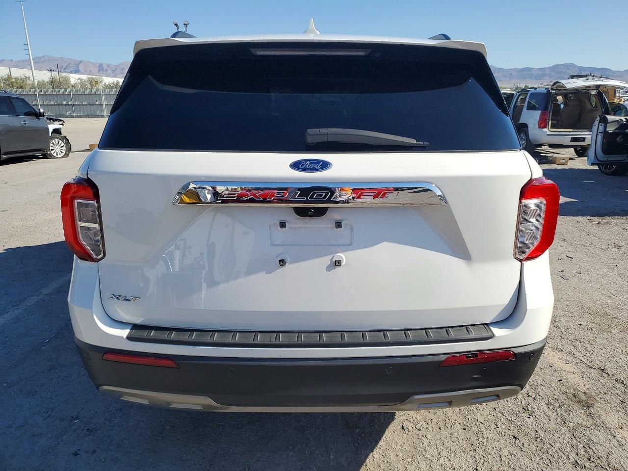 2022 Ford Explorer Xlt - Фото 6