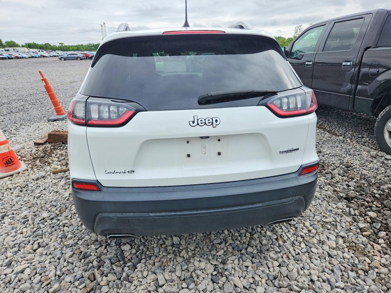 2019 Jeep Cherokee Latitude Plus - Image 6