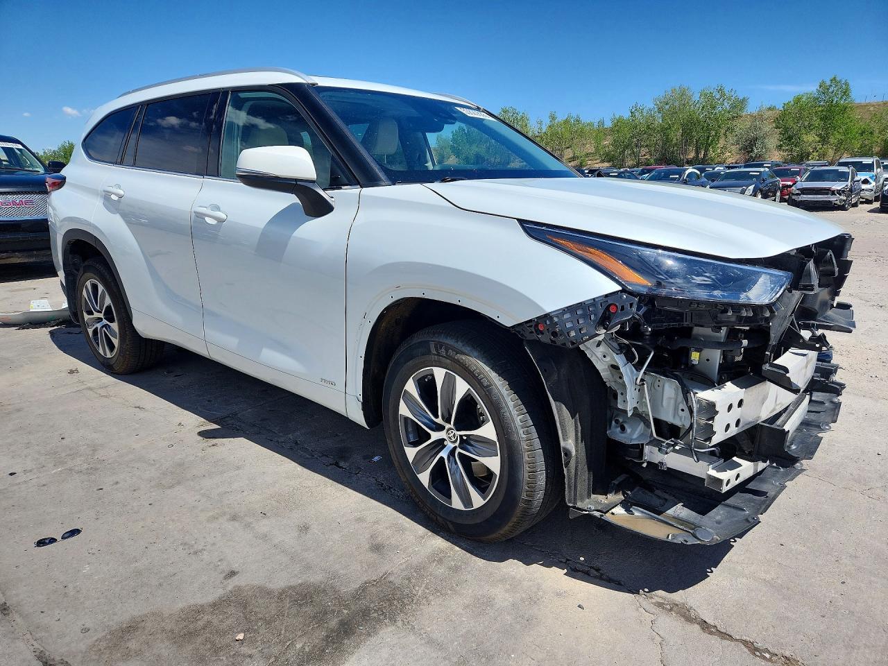 2022 Toyota Highlander Hybrid Xle - Image 4