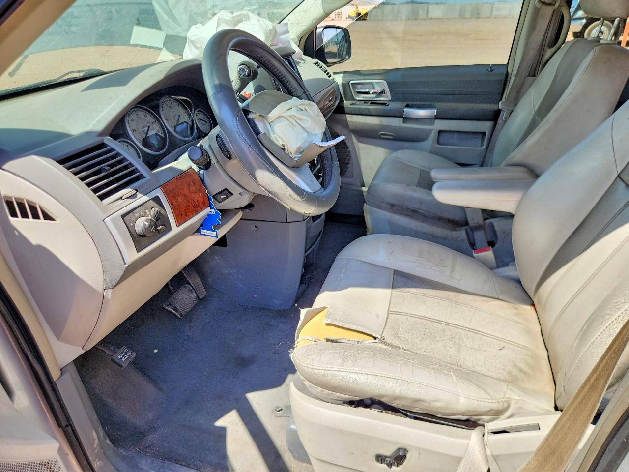 2008 Chrysler Town & Country Touring - Фото 7