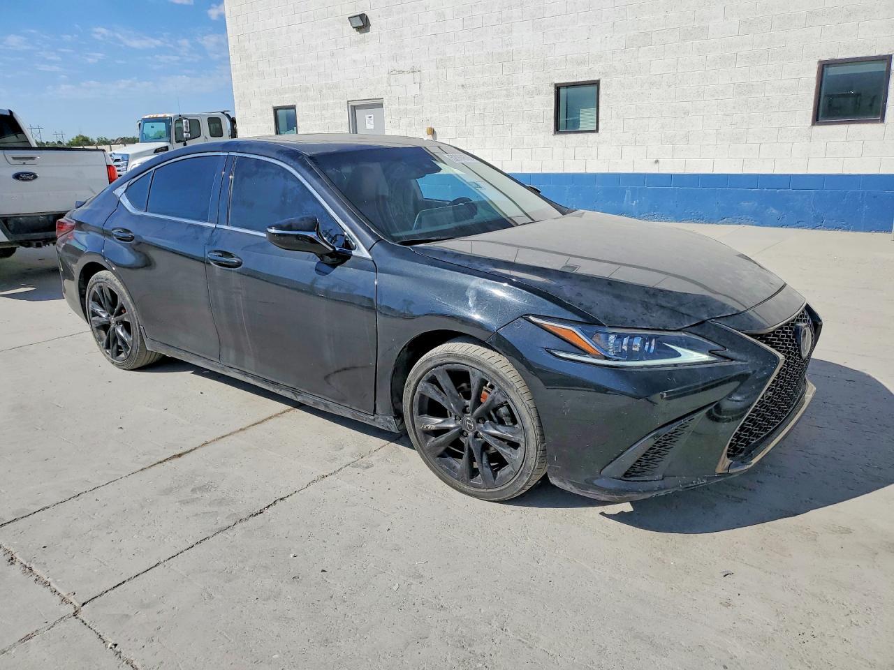 2022 Lexus Es 250 F Sport - Фото 4