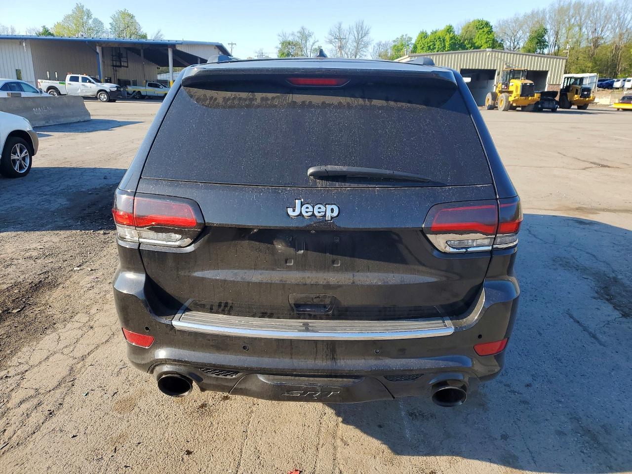 2015 Jeep Grand Cherokee Overland - Image 6