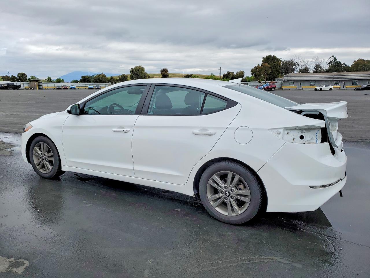 2018 Hyundai Elantra Value Edition - Фото 2