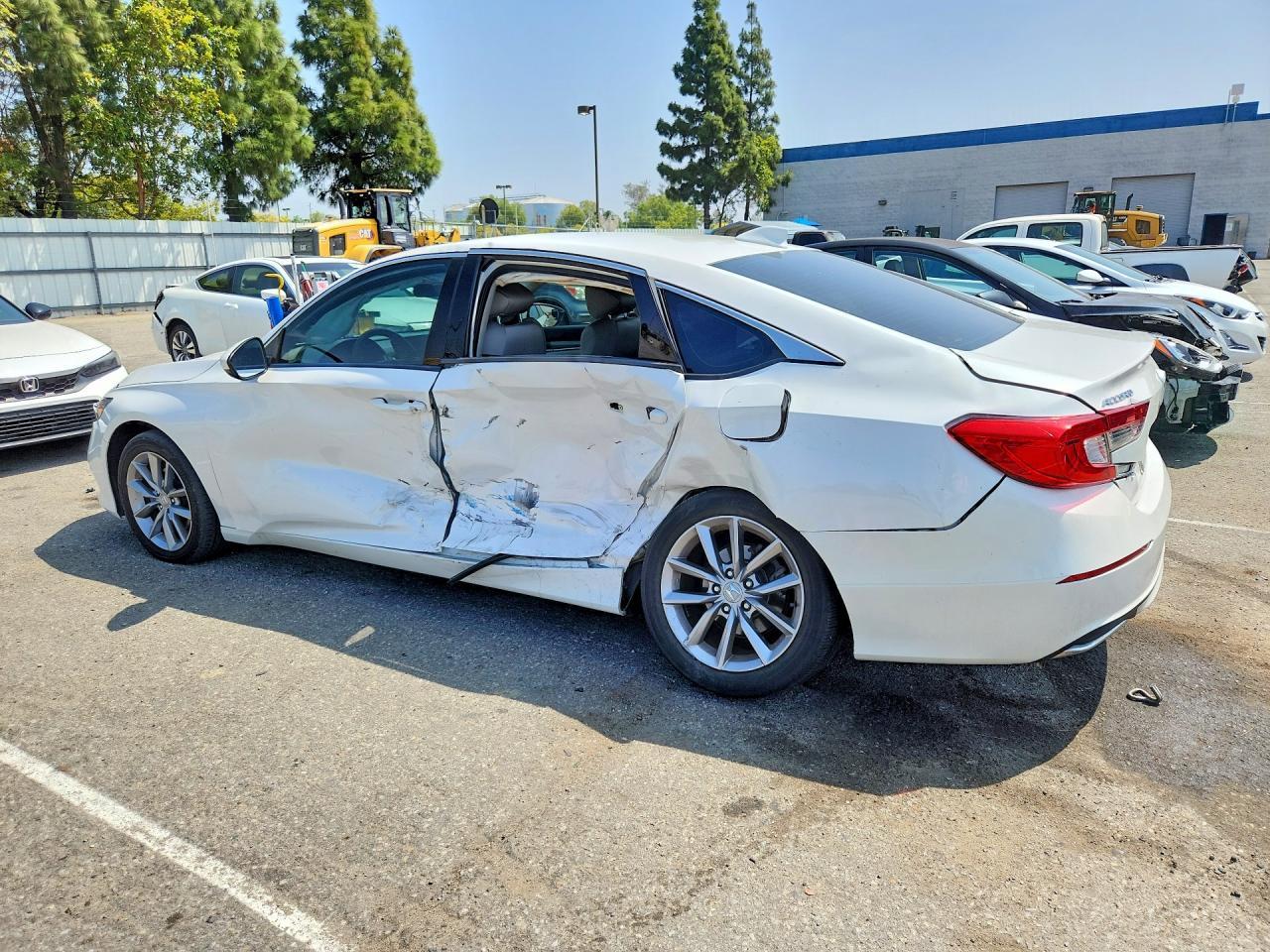 2021 Honda Accord Lx - Фото 2