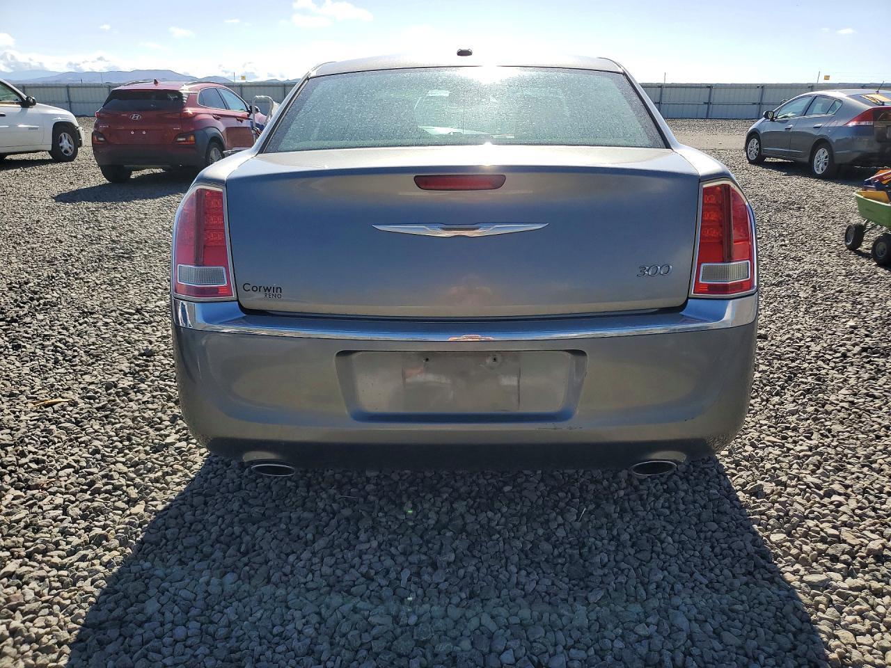 2011 Chrysler 300 - Фото 6