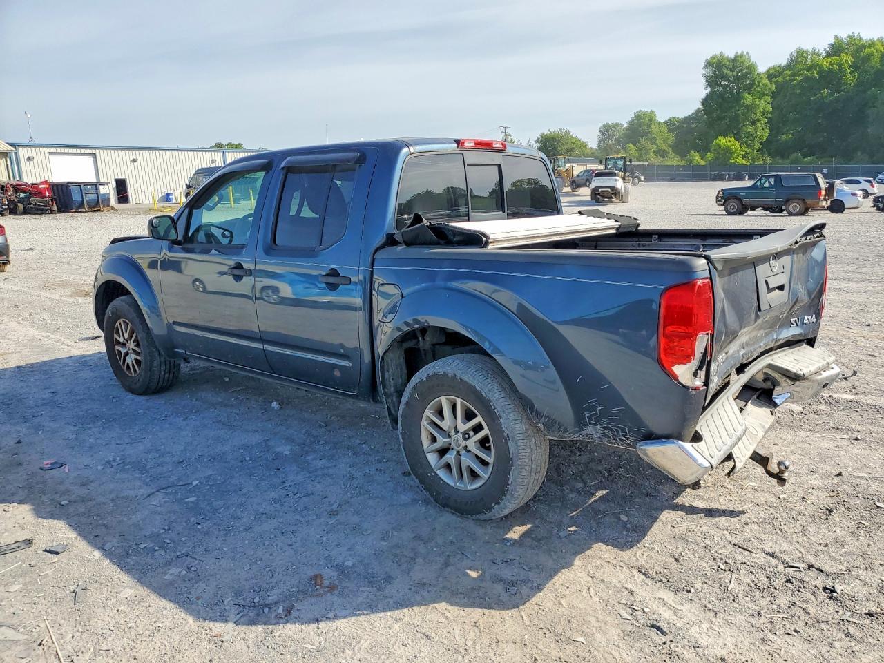 2014 Nissan Frontier S - Фото 2