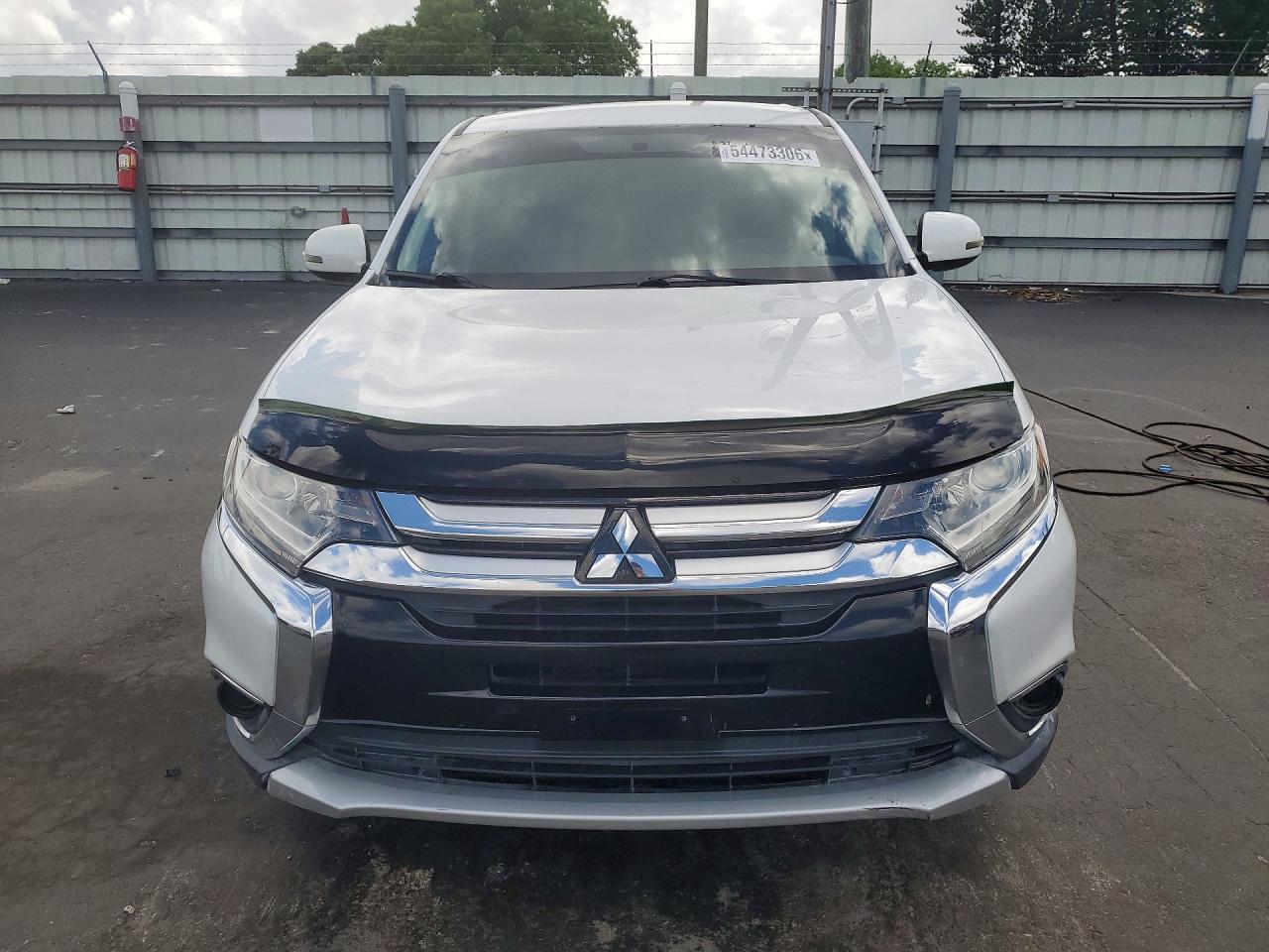 2016 Mitsubishi Outlander Se - Фото 5
