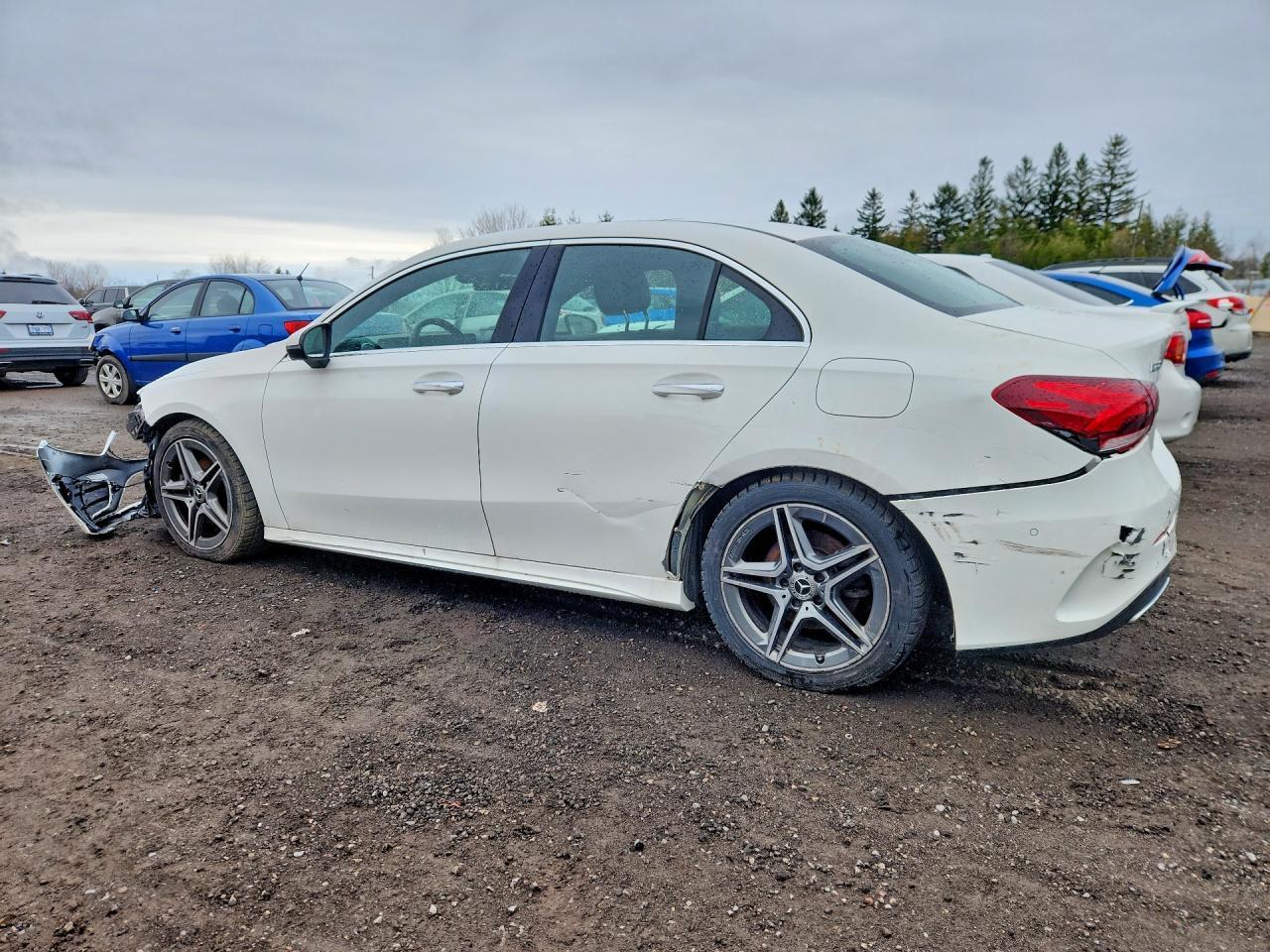 2022 Mercedes-Benz A 220 4Matic - Фото 2