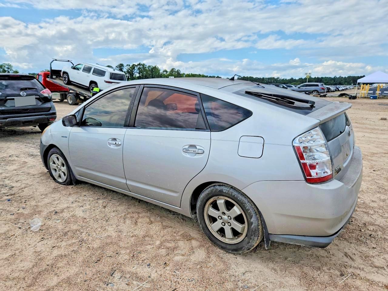 2007 Toyota Prius - Image 2