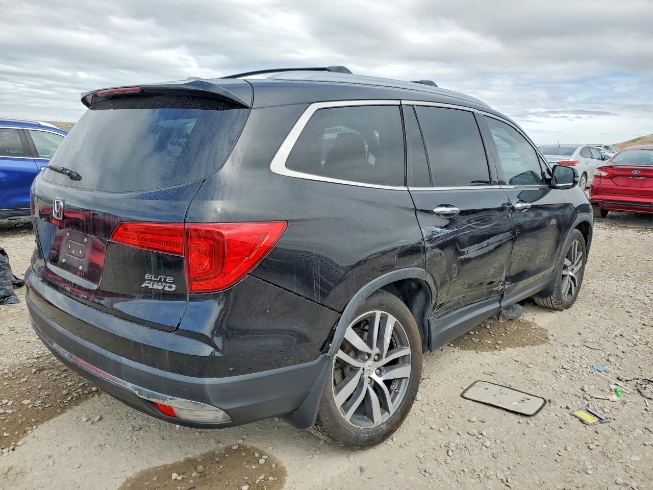 2017 Honda Pilot Elite - Фото 3