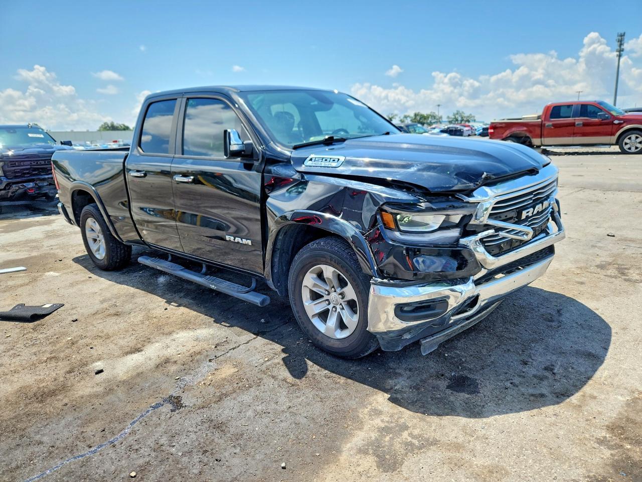 2019 Ram 1500 Laramie - Image 4