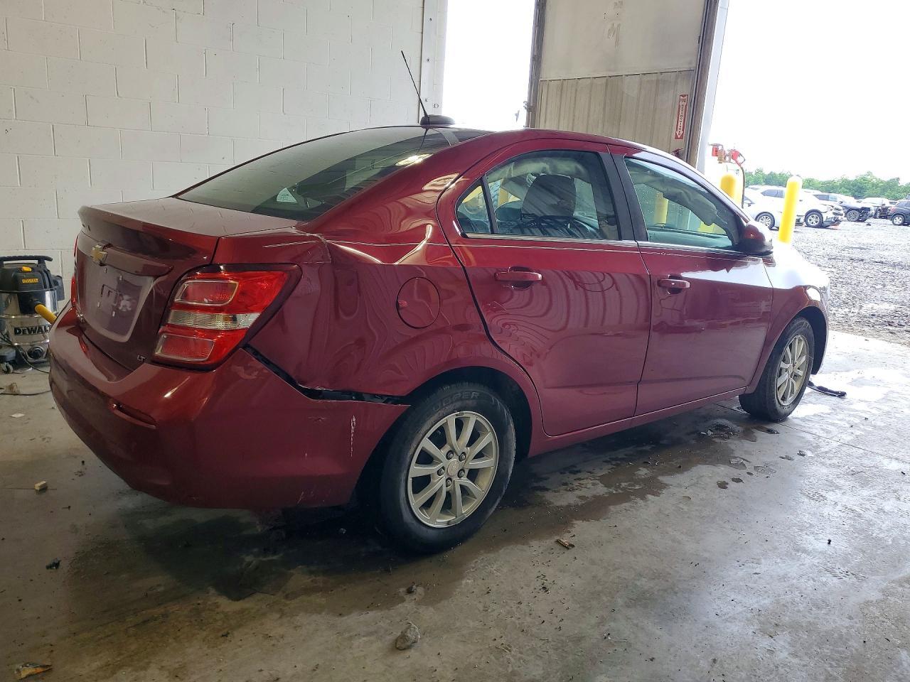 2019 Chevrolet Sonic Lt - Image 3