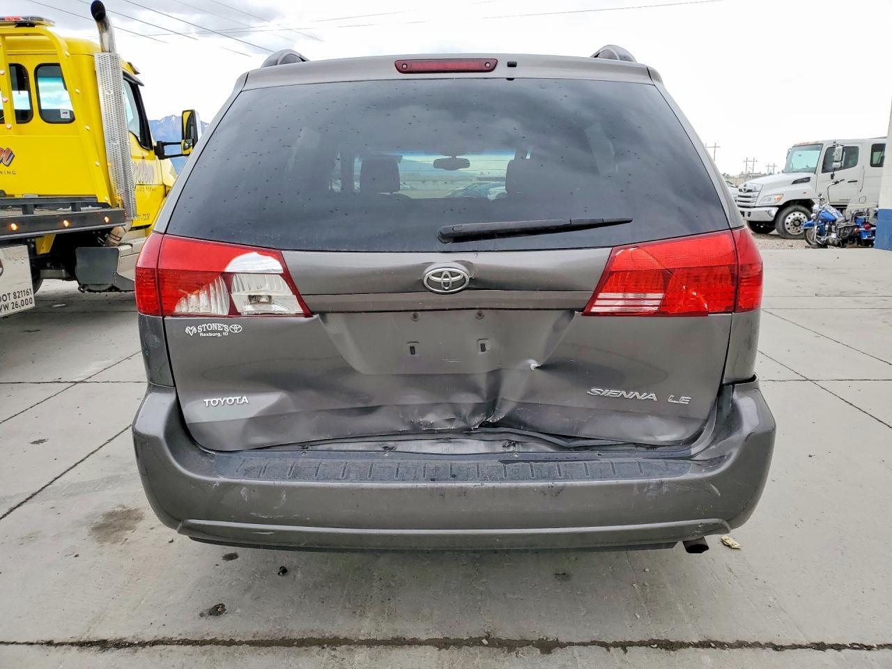 2004 Toyota Sienna Le 8 Passenger - Фото 6