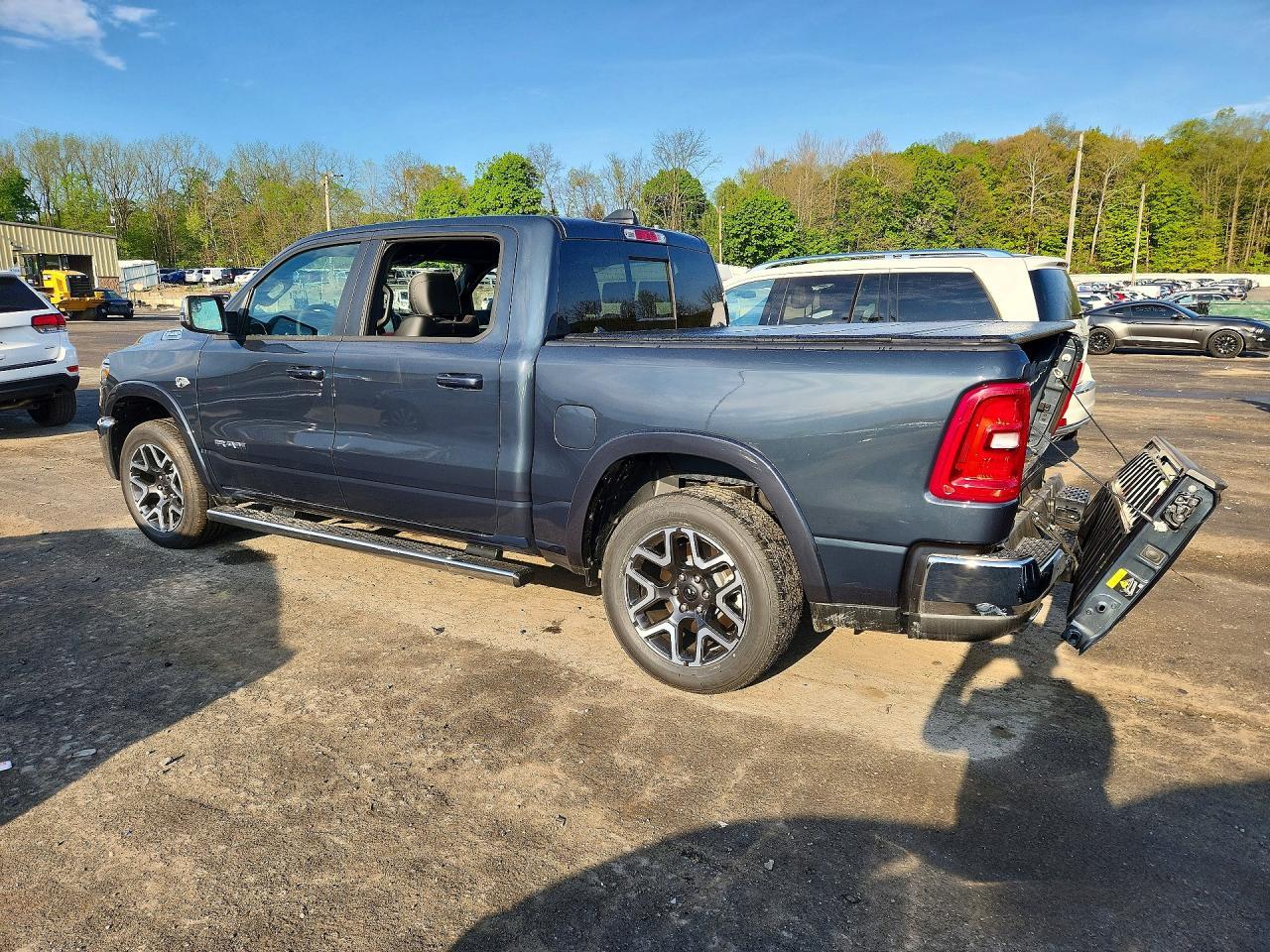 2026 Ram 1500 Laramie - Фото 2