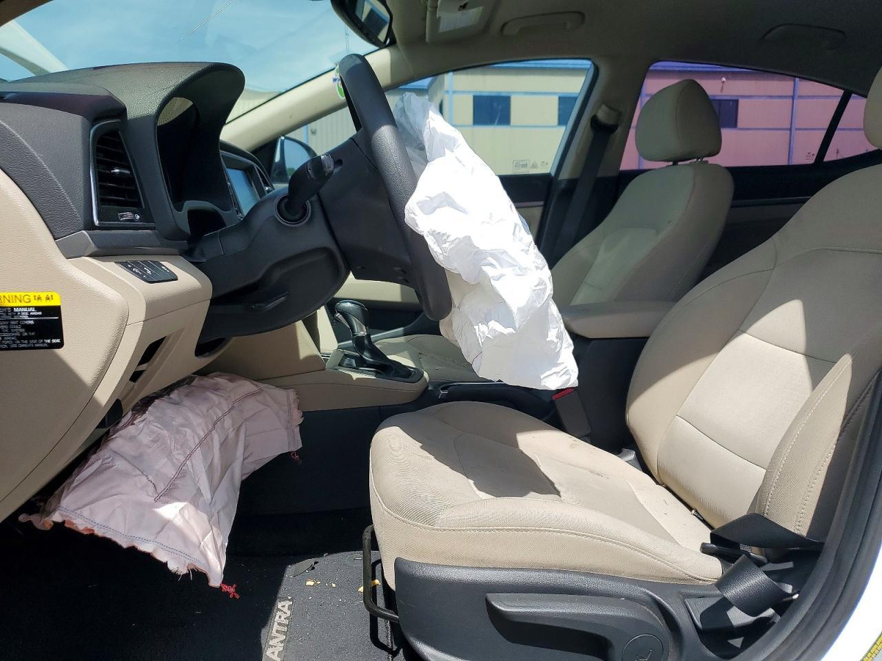 2018 Hyundai Elantra Sel - Фото 7