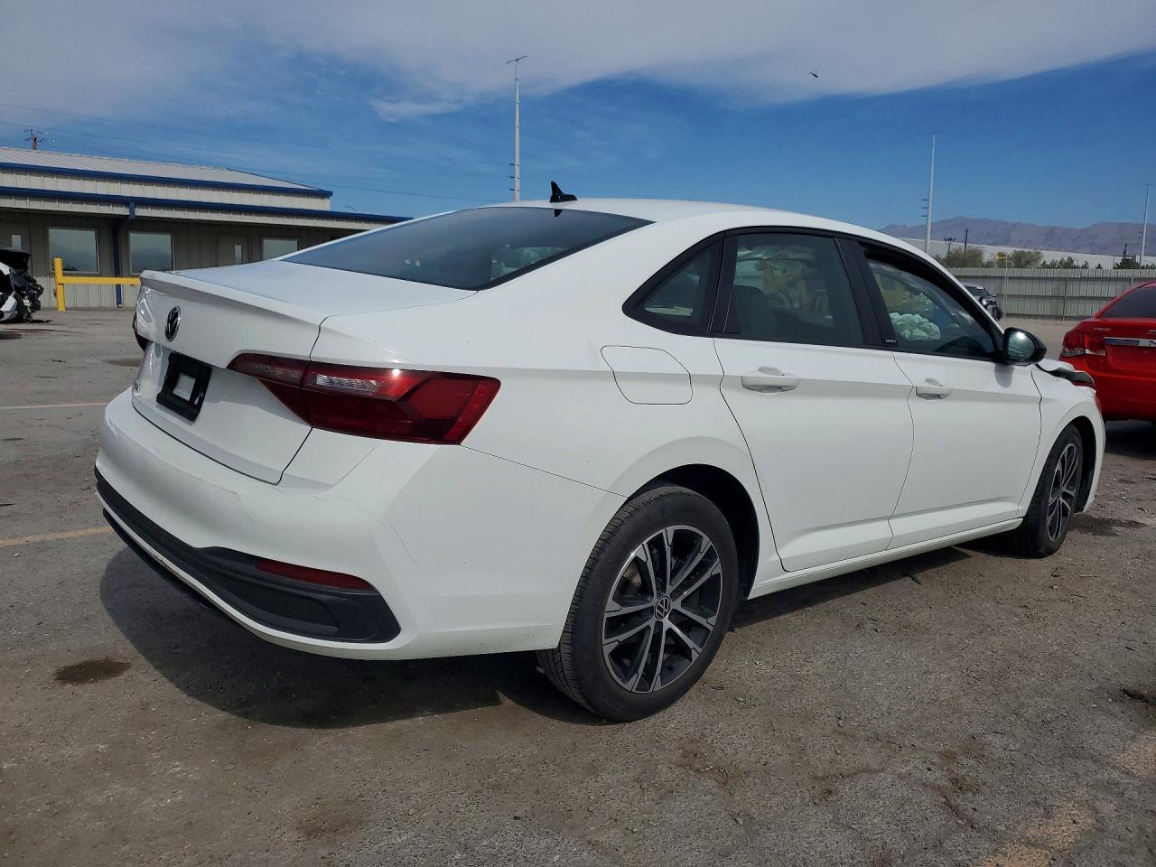 2024 Volkswagen Jetta Sport - Image 3