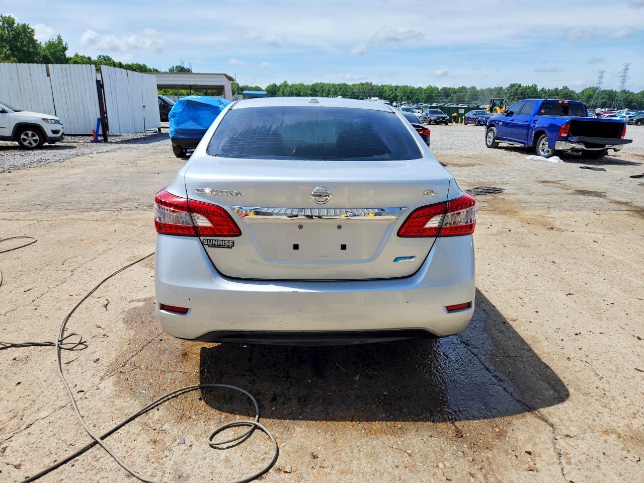 2013 Nissan Sentra S - Фото 6
