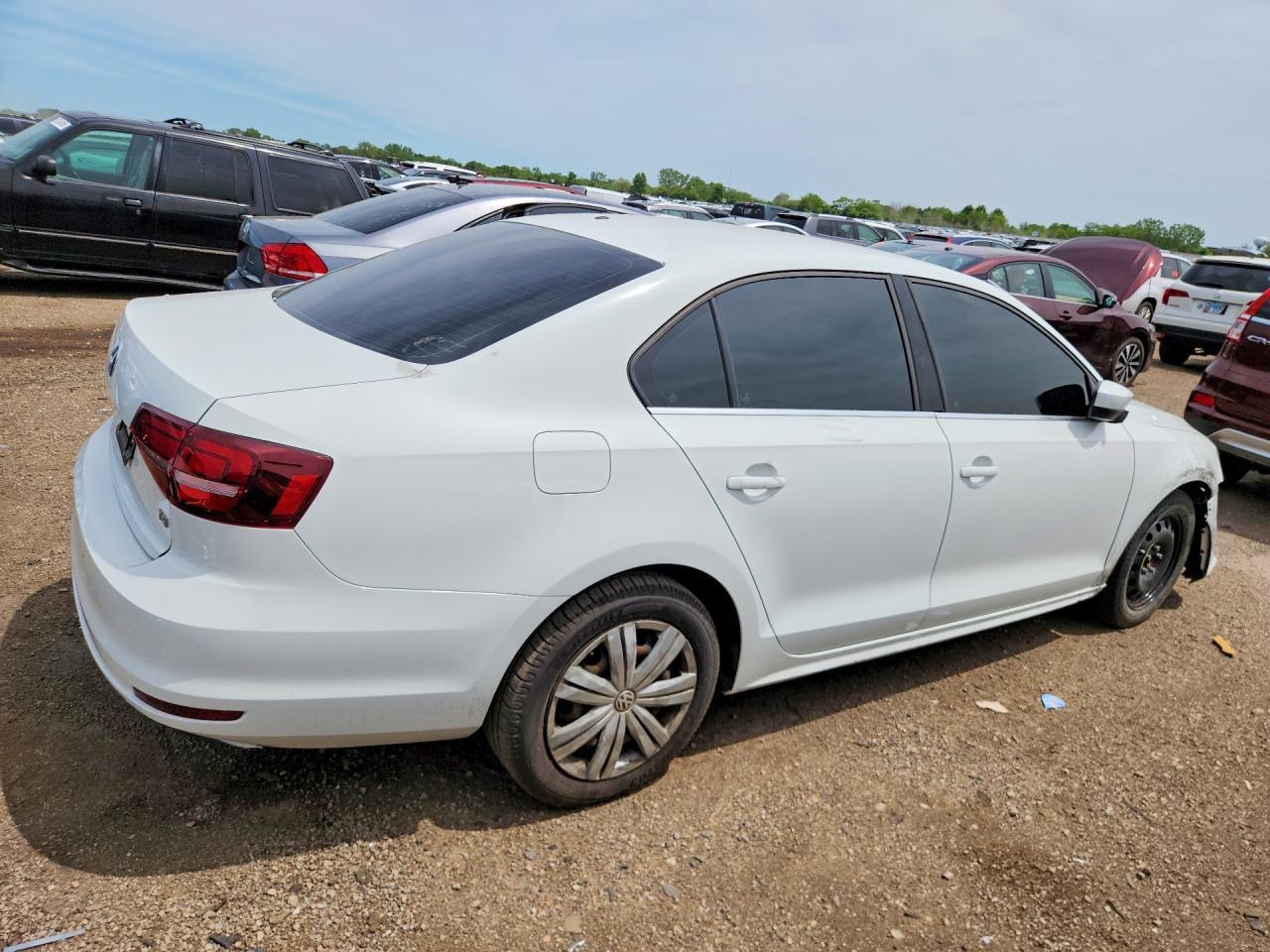 2017 Volkswagen Jetta S - Фото 3