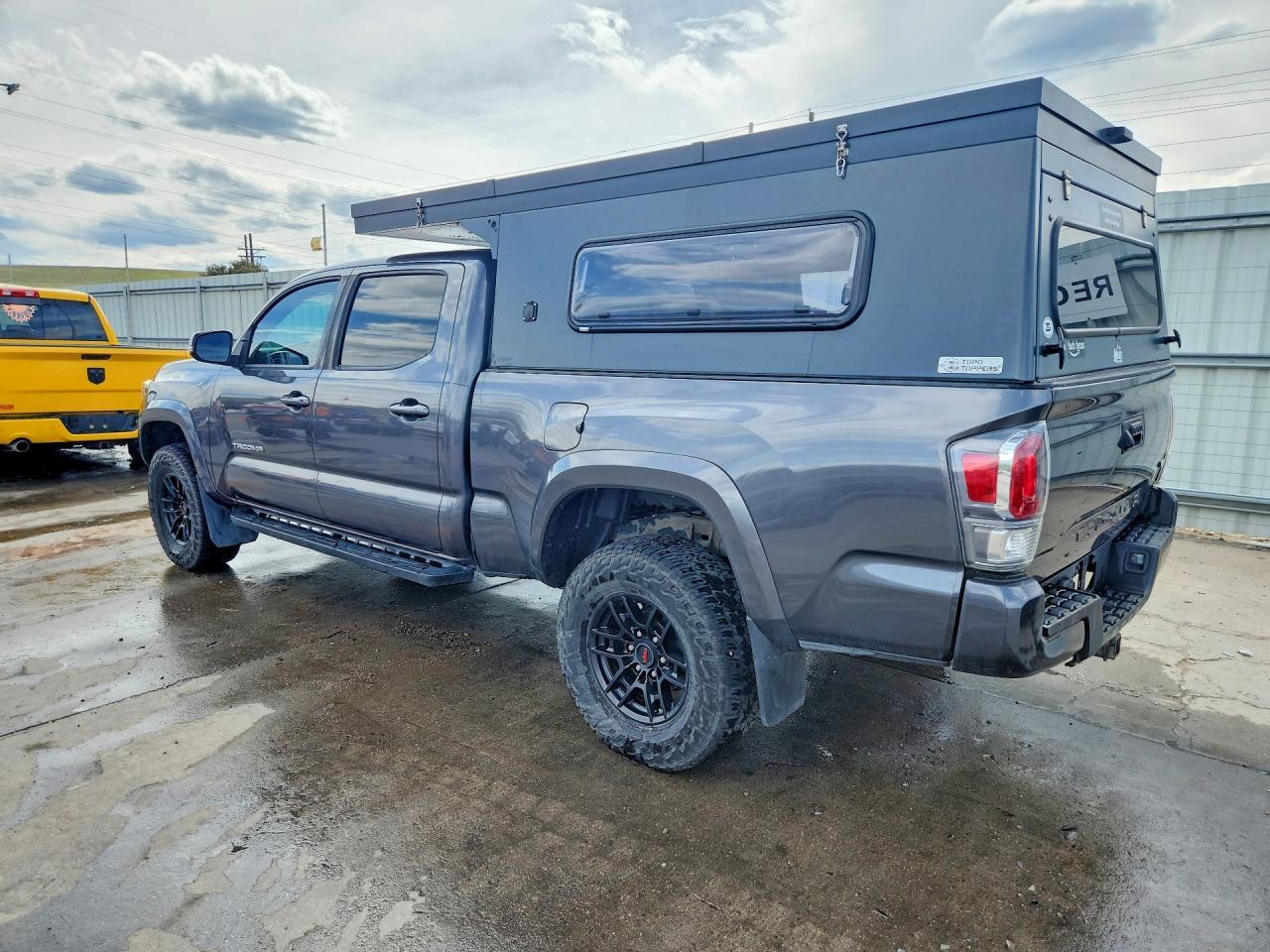 2020 Toyota Tacoma Sr5 V6 - Image 2