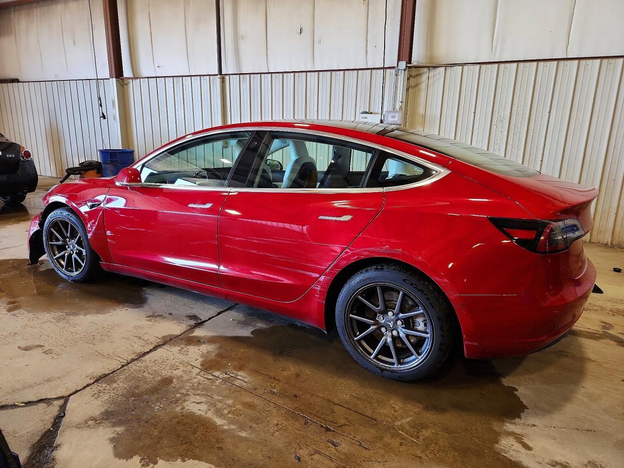 2018 Tesla Model 3 - Image 2