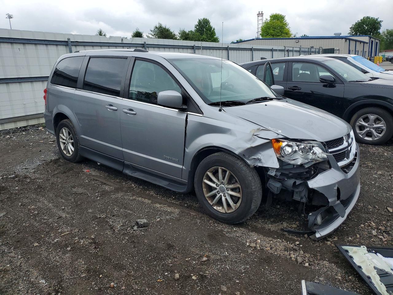 2019 Dodge Grand Caravan Sxt - Image 4