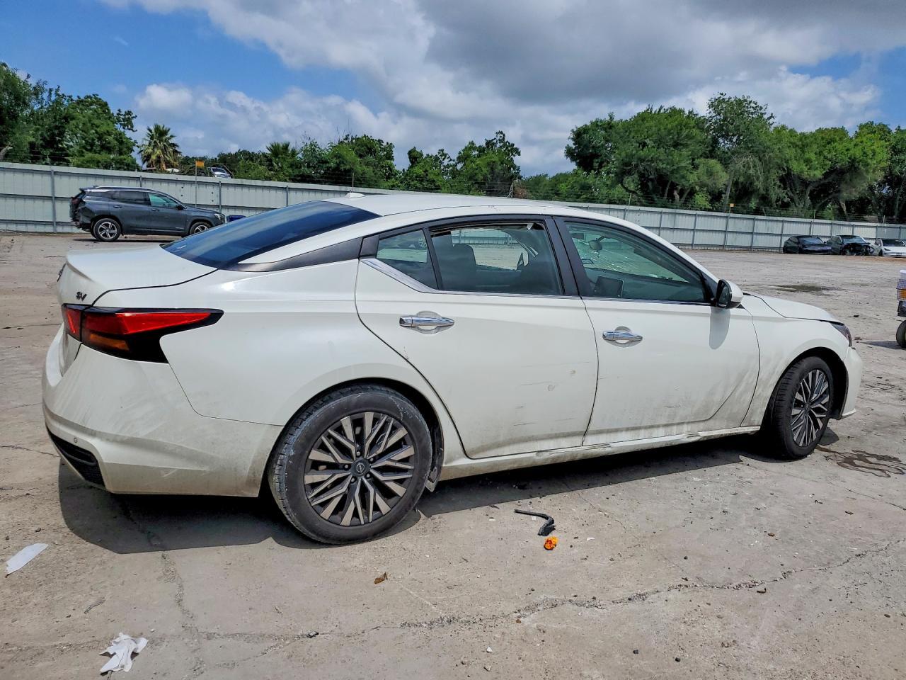 2023 Nissan Altima Sv - Фото 3