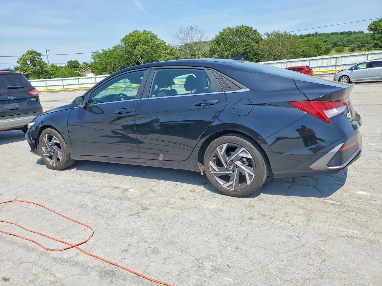 2024 Hyundai Elantra Sel - Фото 2