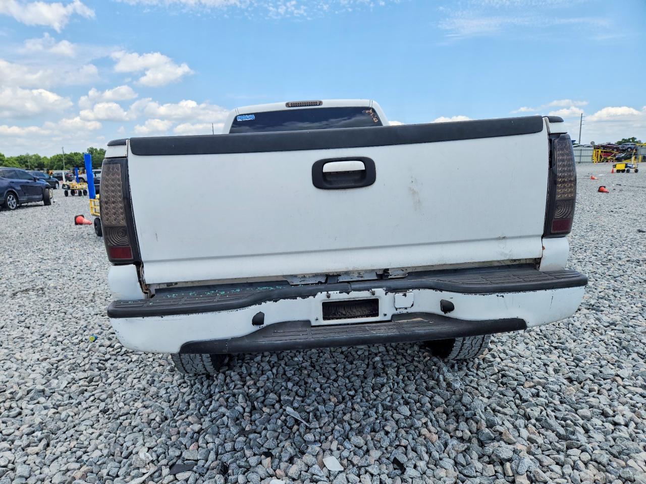 2007 Chevrolet Silverado C2500 Heavy Duty - Image 6
