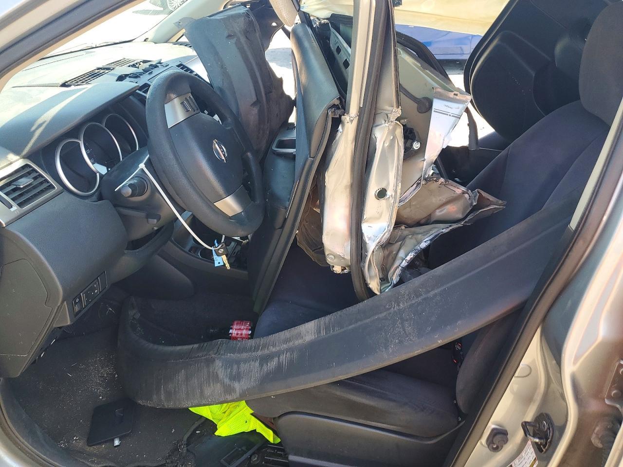 2009 Nissan Versa 1.8 S - Фото 7