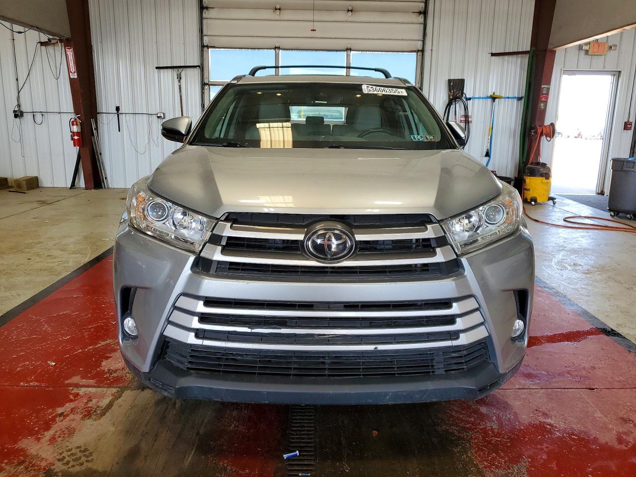 2018 Toyota Highlander Xle - Фото 5