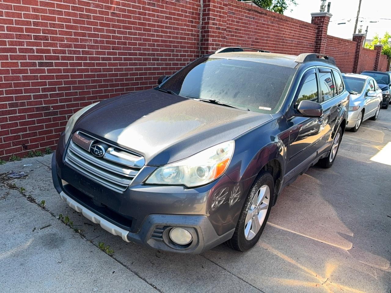 2014 Subaru Outback 2.5I Limited - Image 2