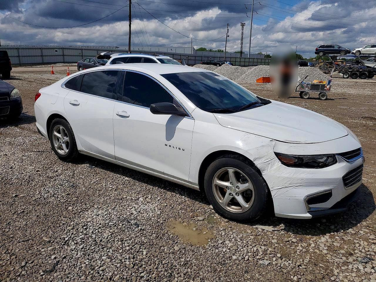 2017 Chevrolet Malibu Ls - Image 4
