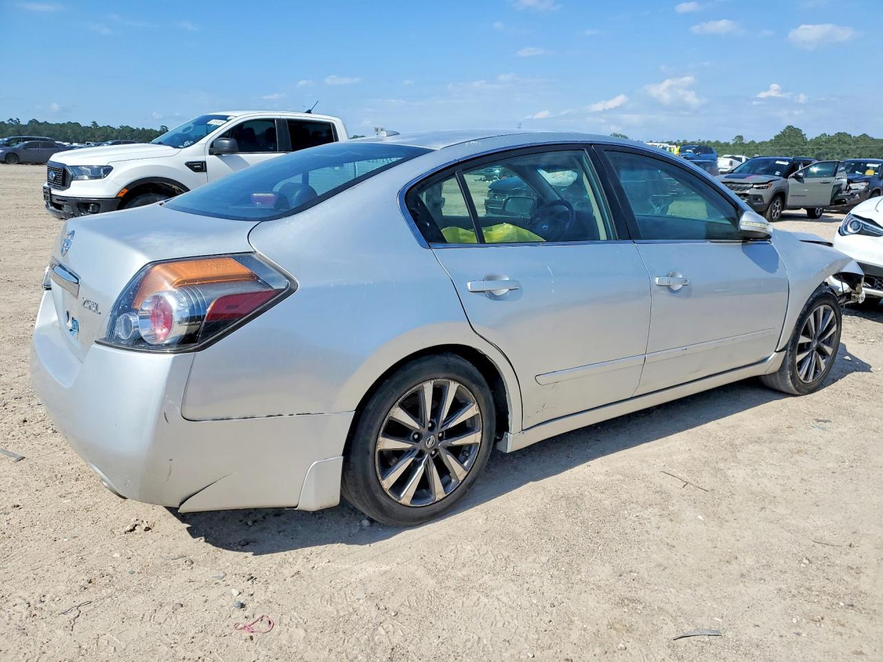 2011 Nissan Altima 2.5 - Image 3