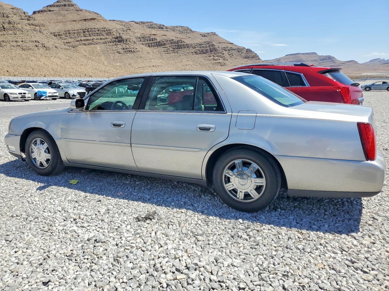 2005 Cadillac Deville - Image 2