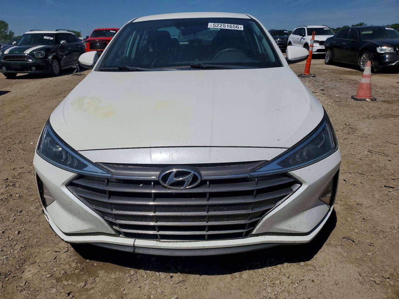 2020 Hyundai Elantra Se - Фото 5