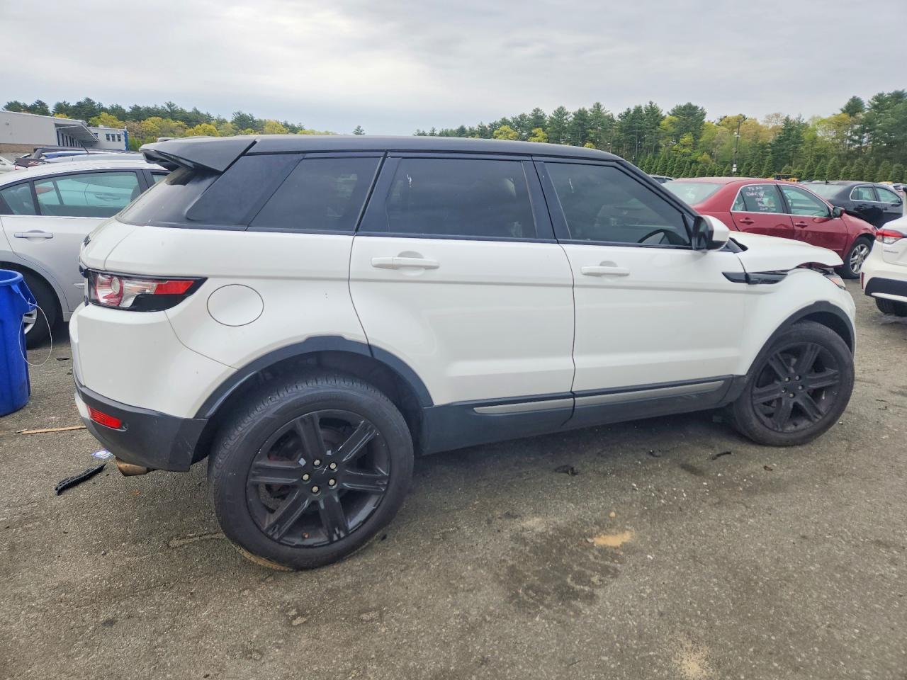 2014 Land Rover Range Rover Evoque Pure Plus - Image 3