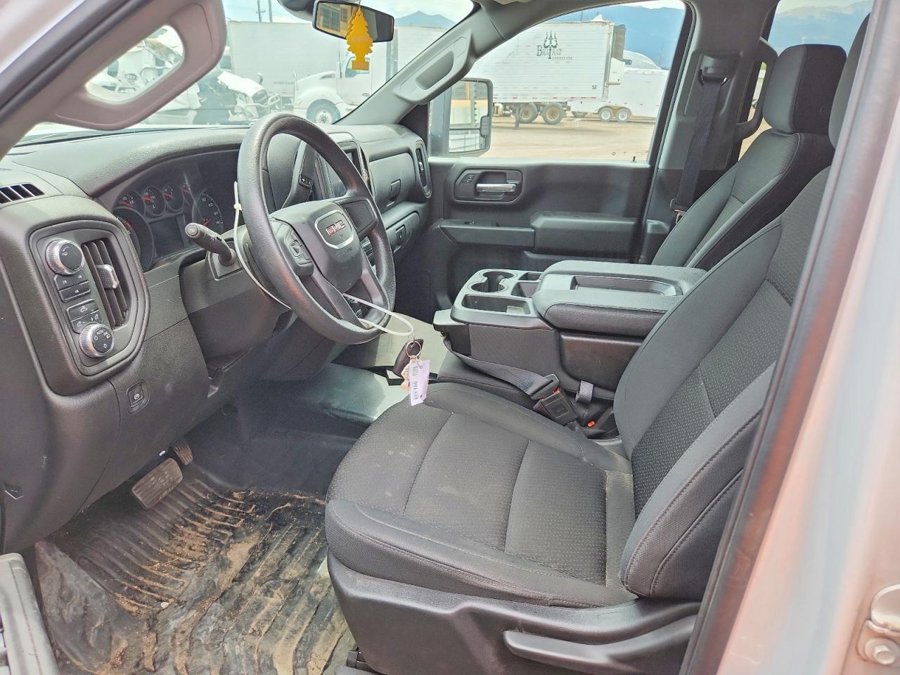 2024 GMC Sierra - Image 5