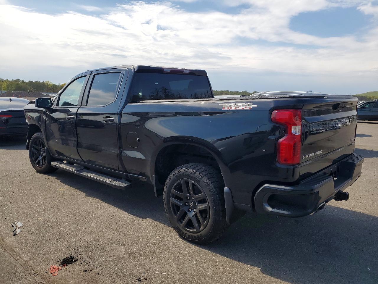2022 Chevrolet Silverado K1500 Trail Boss Custom - Фото 2