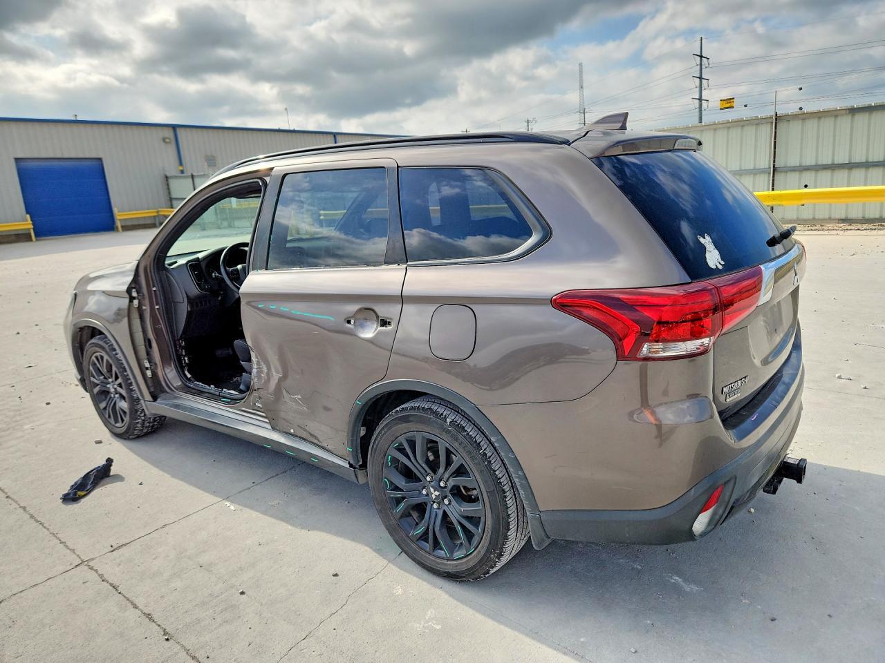 2018 Mitsubishi Outlander Se - Фото 2