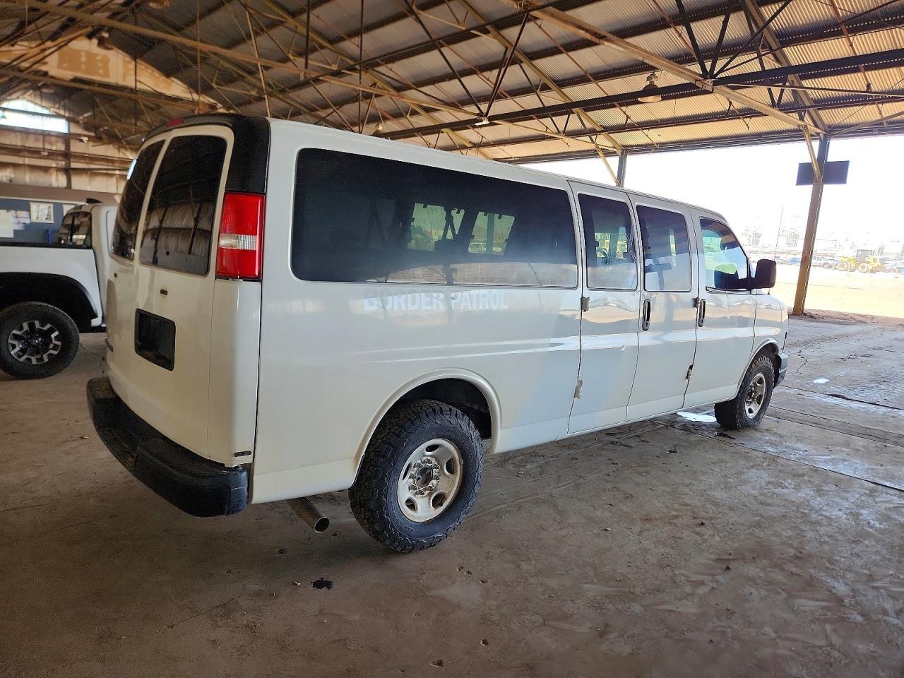 2020 Chevrolet Express G3500 Ls 6.0L V8 Passenger - Фото 4