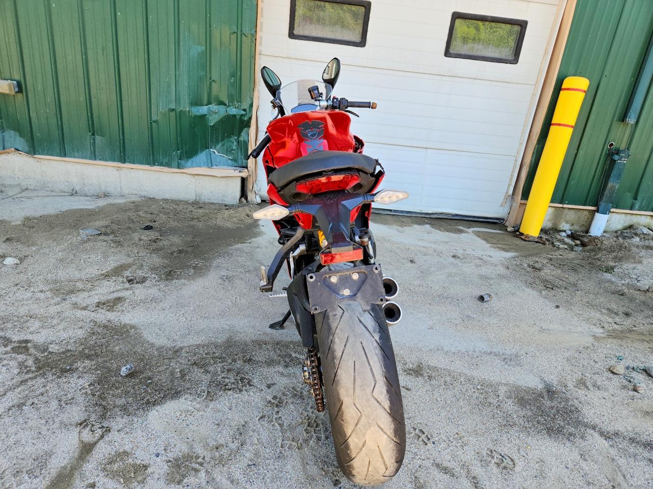 2022 Ducati Supersport - Image 4