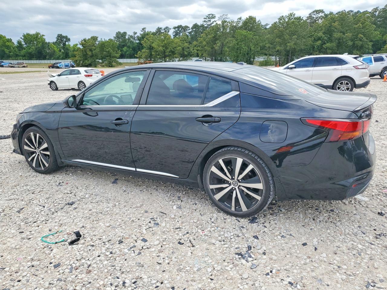 2019 Nissan Altima Sr - Фото 2