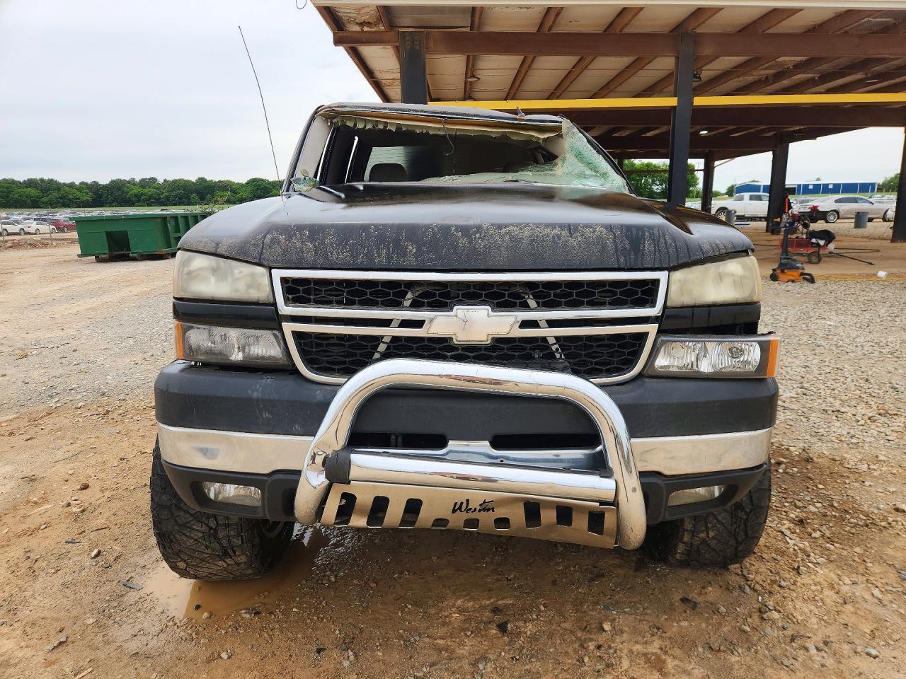 2006 Chevrolet Silverado K2500 Heavy Duty - Image 5