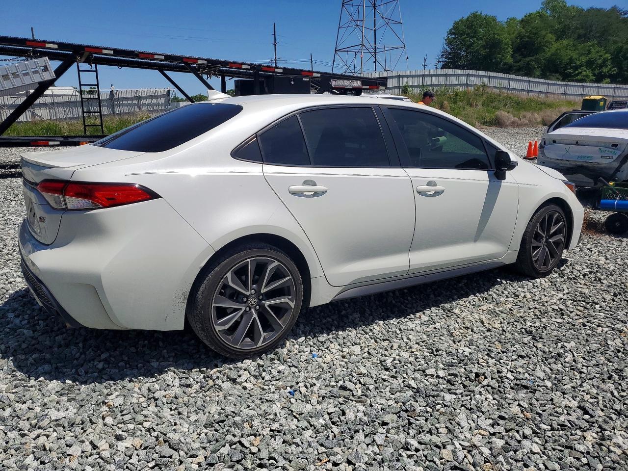 2020 Toyota Corolla Se - Image 3