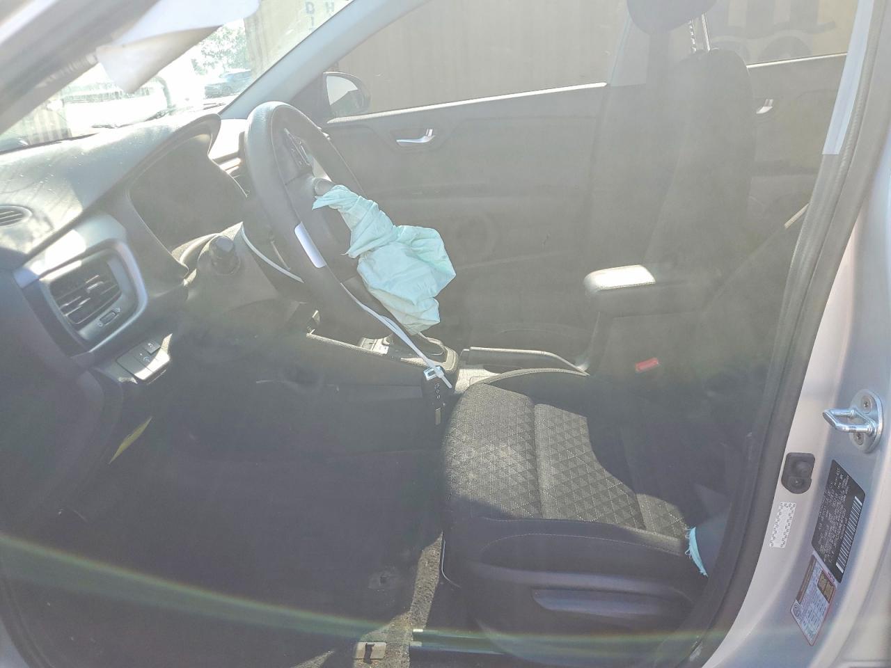 2021 Kia Rio S - Image 7