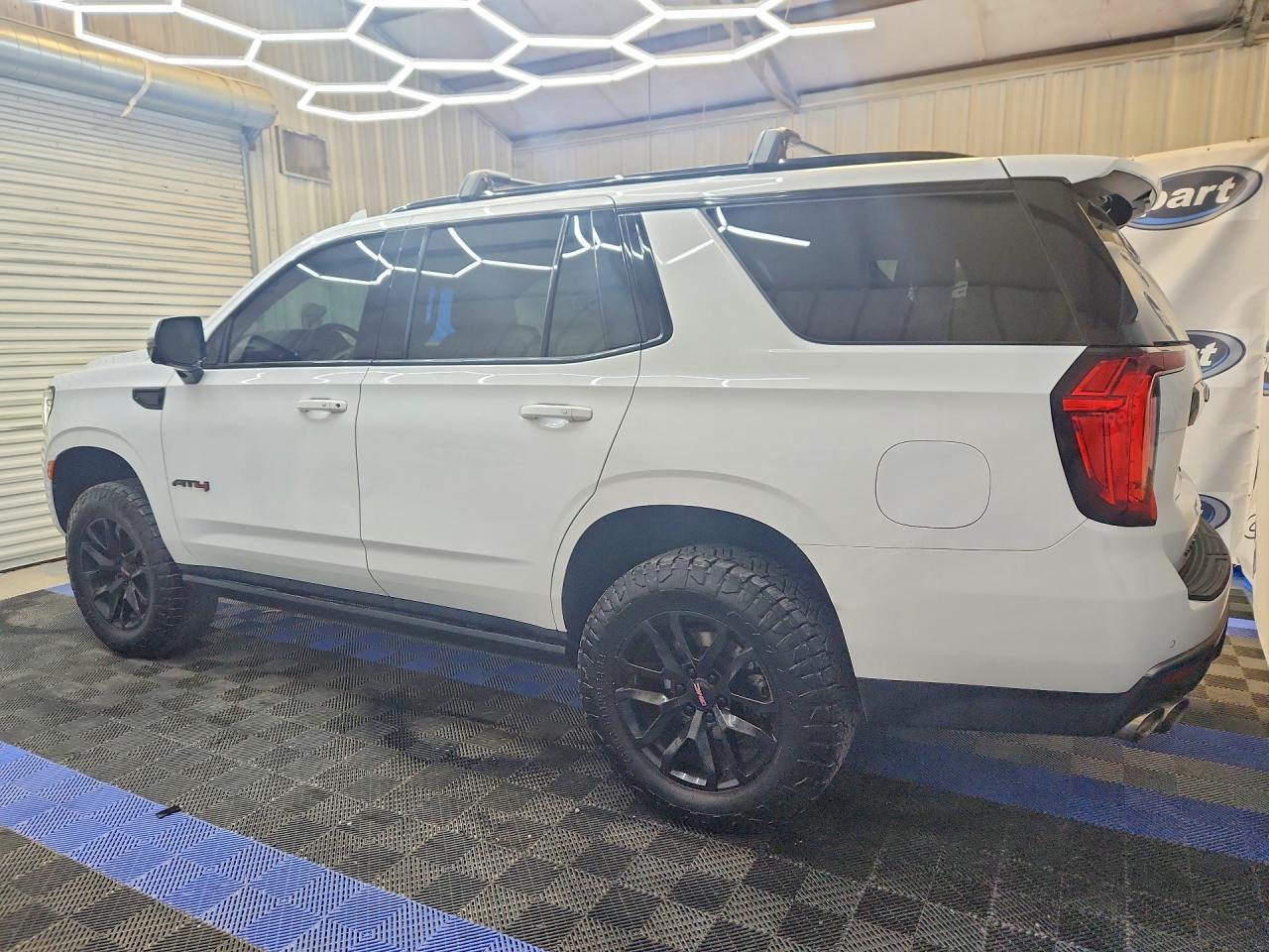 2023 GMC Yukon At4 - Image 2
